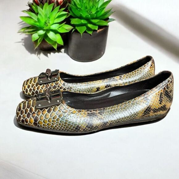 Donald J. Pliner Italian Leather Flat Pumps / SZ: 8 / EUC - Picture 3 of 8